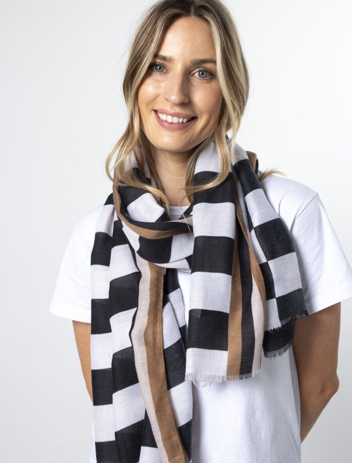 Scarf Stacked Block Stripe Black And White
