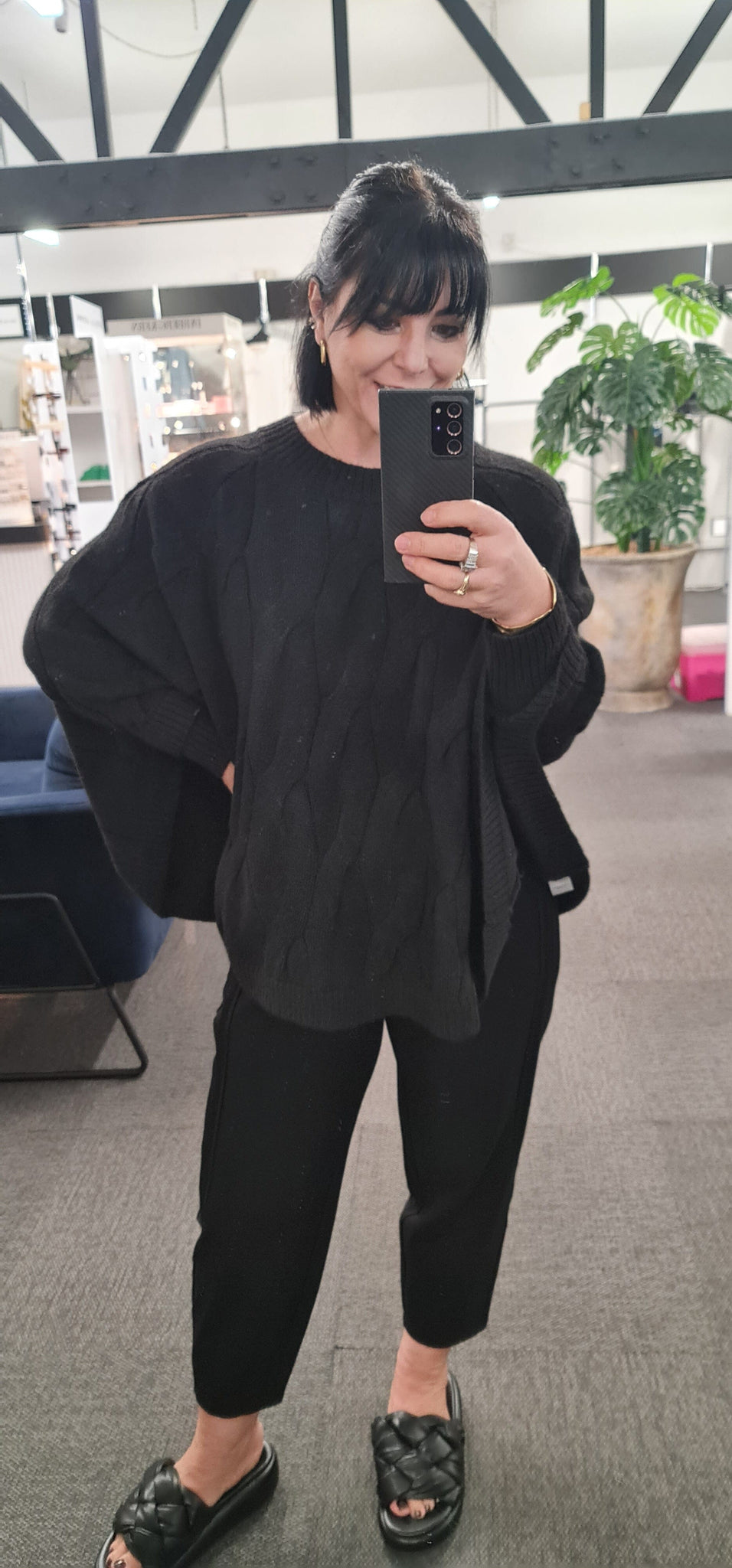 Cable Poncho Black