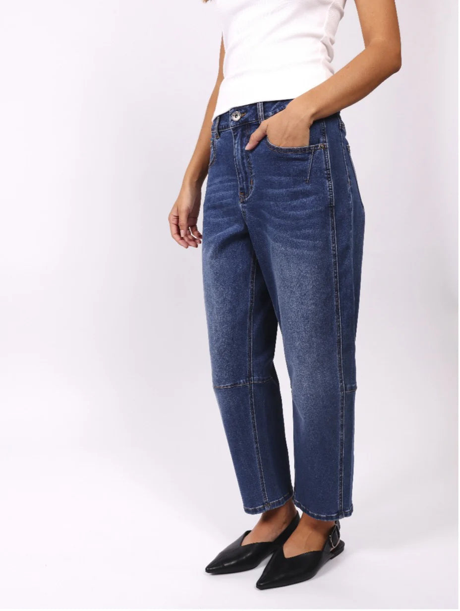 Toni Barrel Jean Blue.