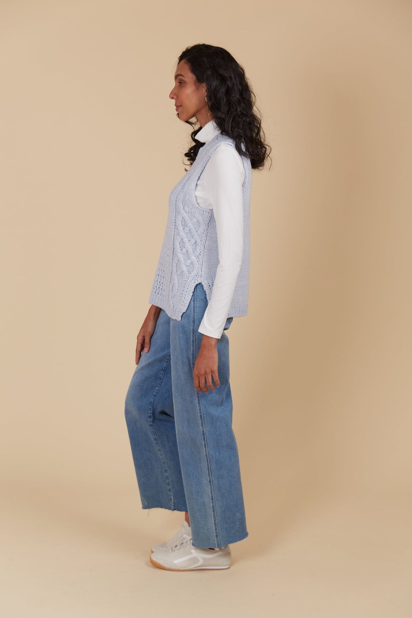 Luna Knit Vest Sky