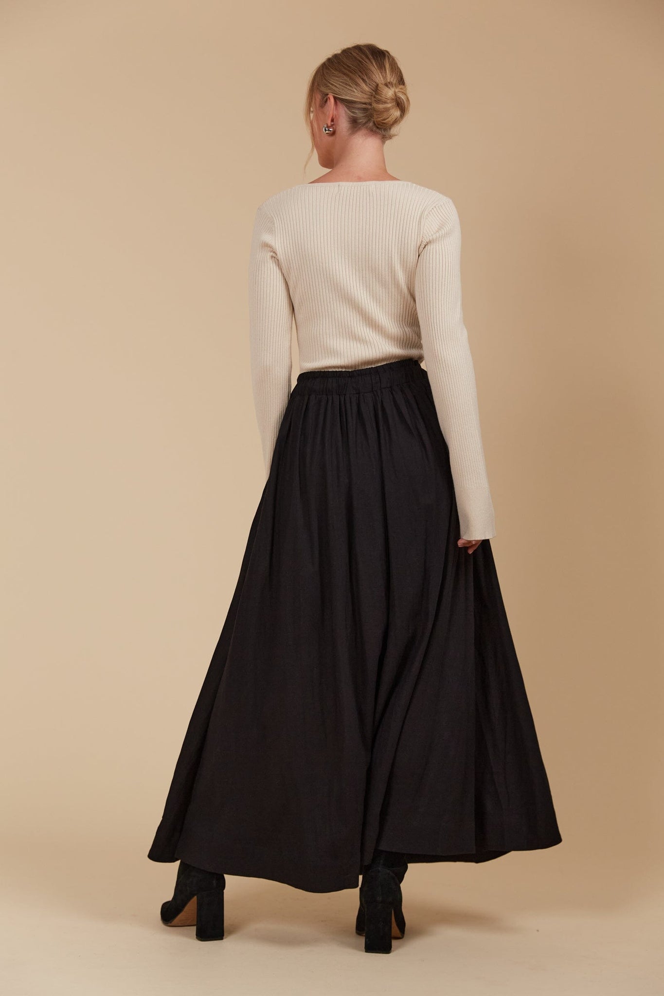 Venus Skirt - Onyx