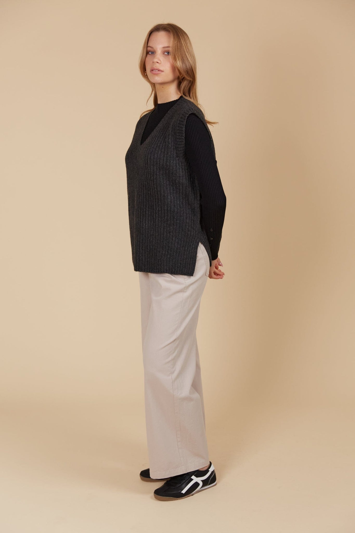 Miru Knit Vest - Ash