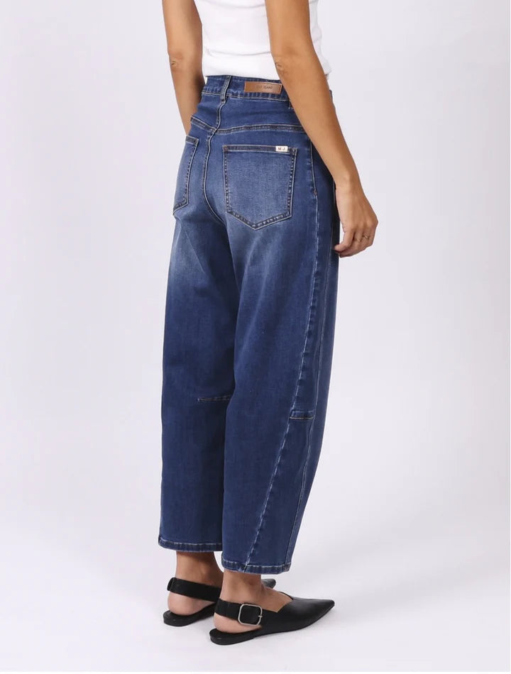 Toni Barrel Jean Blue.