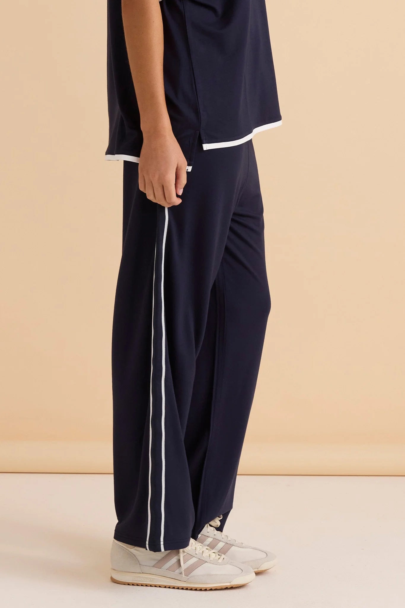 Evelyn Wide Leg Jogger Navy