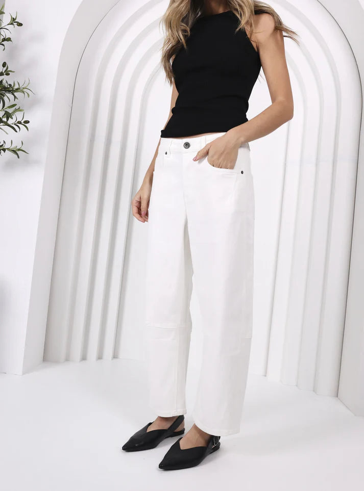 Toni Barrel Jean White