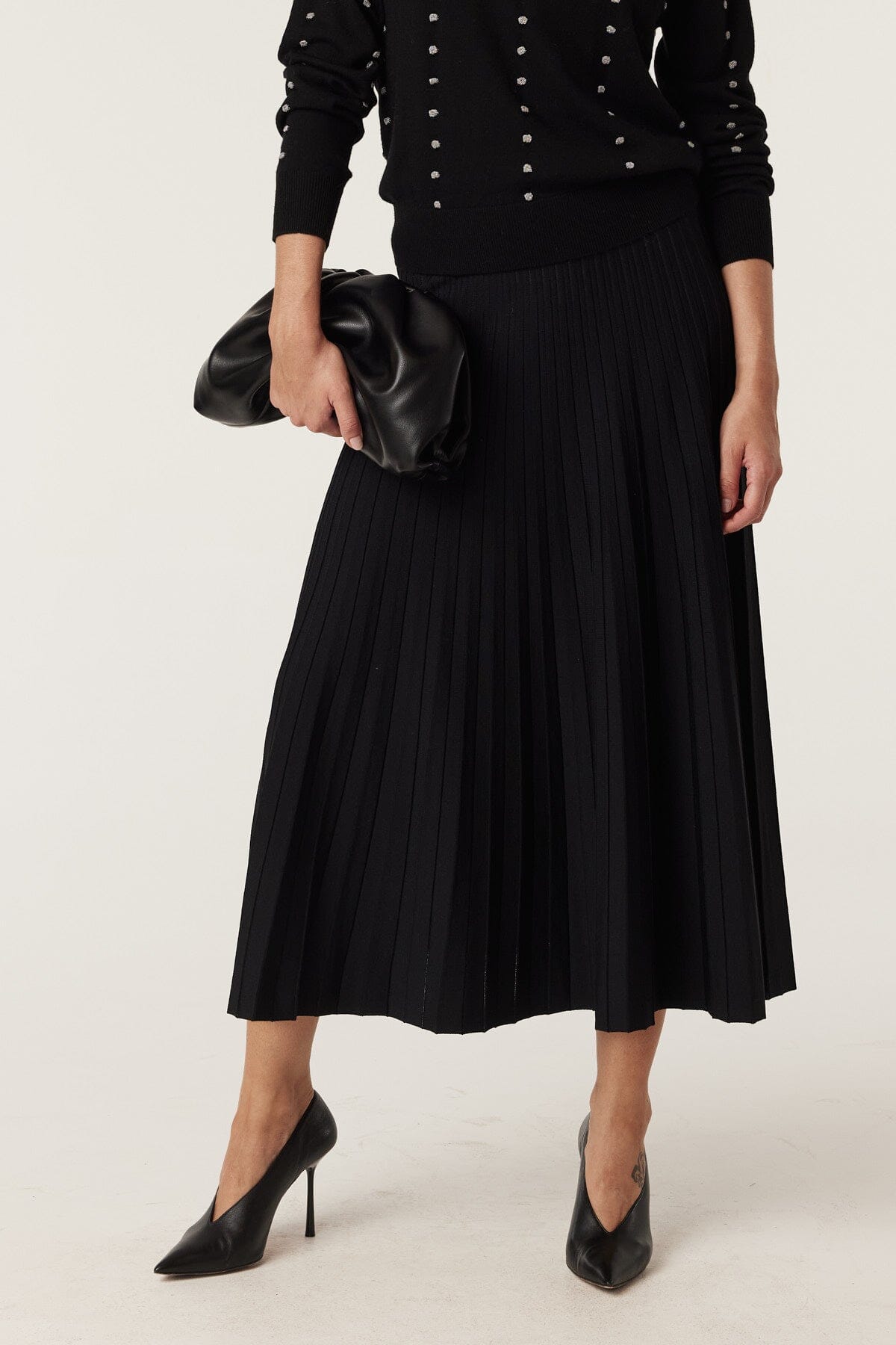 Crepe Pleat Skirt - Black