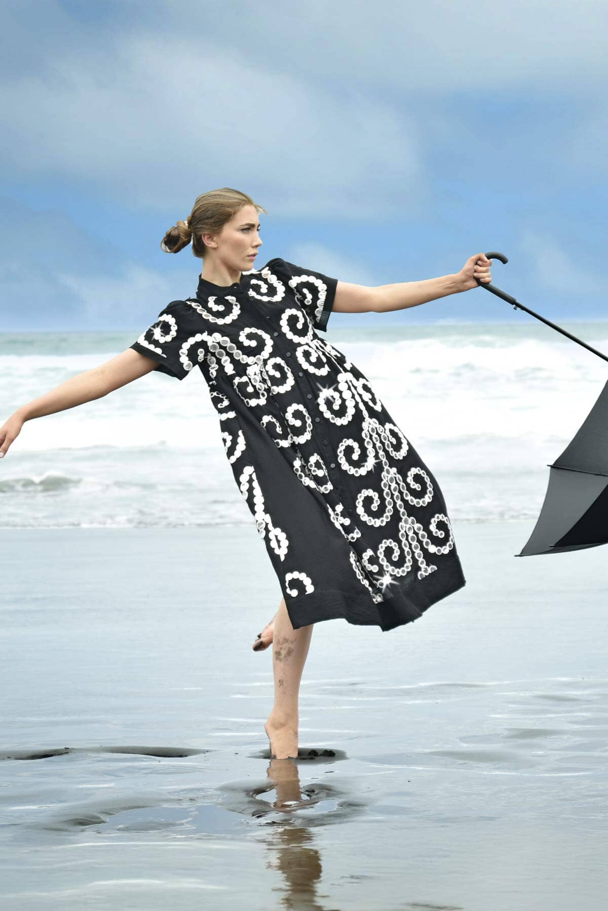 Round + Round Dress Black