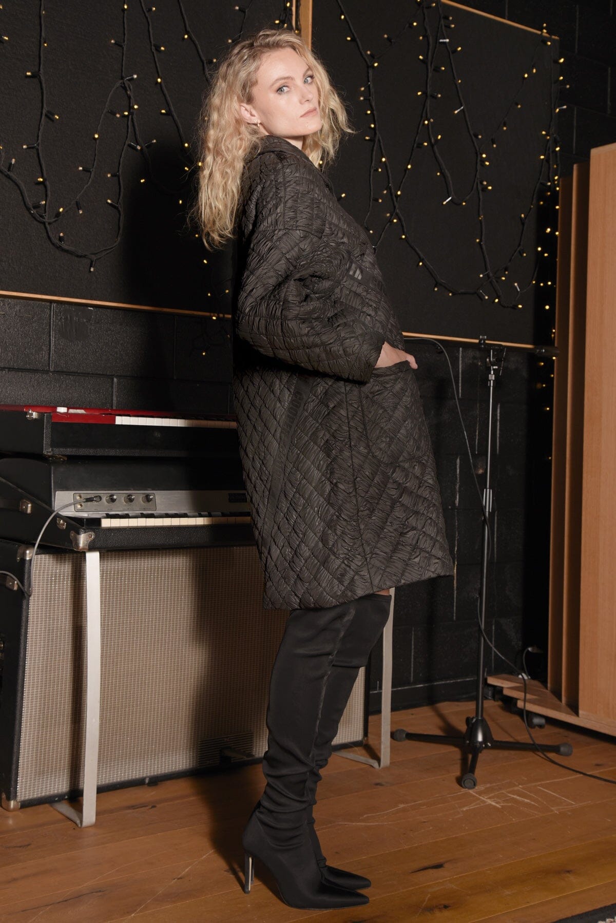 HOT AIR COCOON COAT BLACK