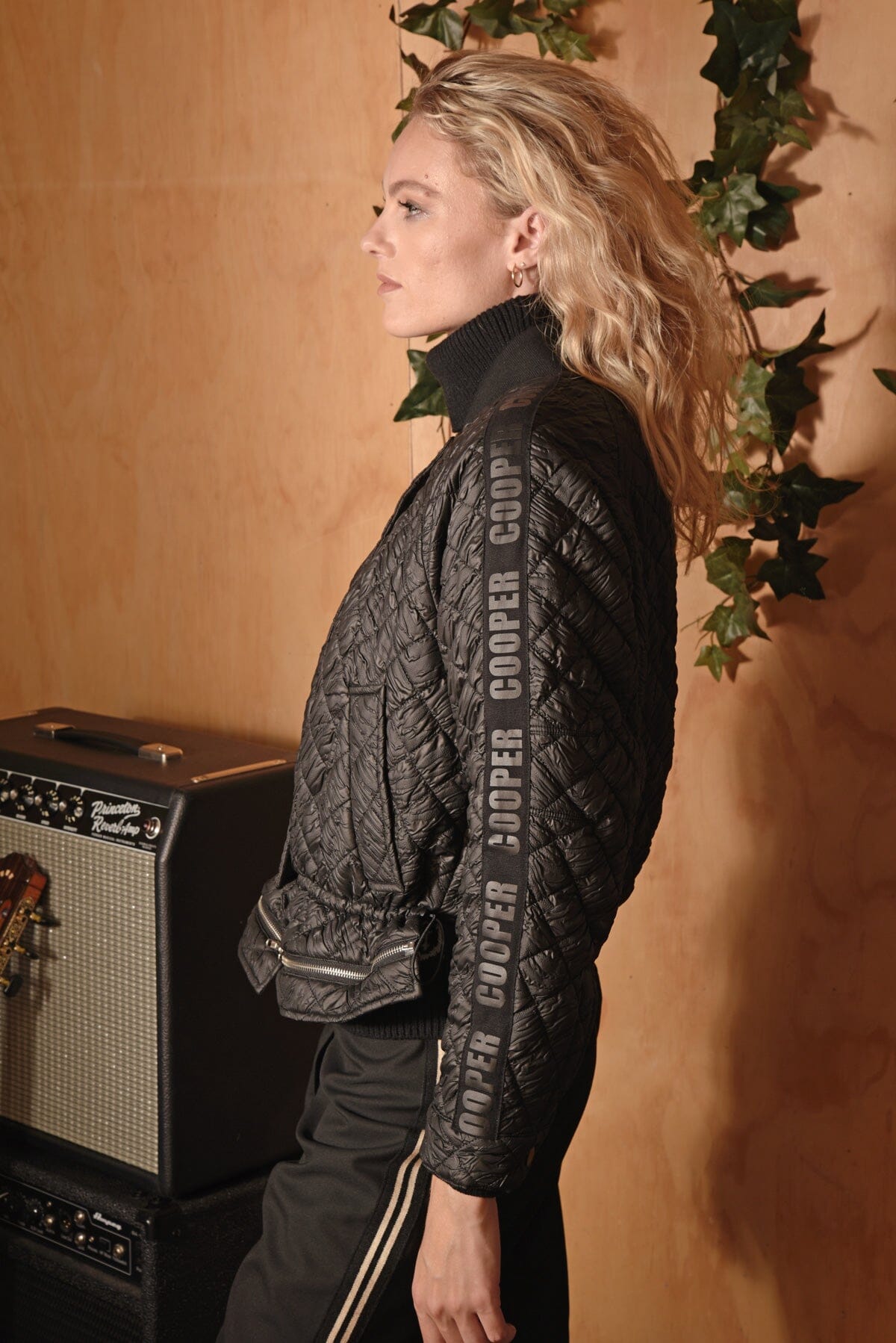 ZIP IT OFF JACKET BLACK