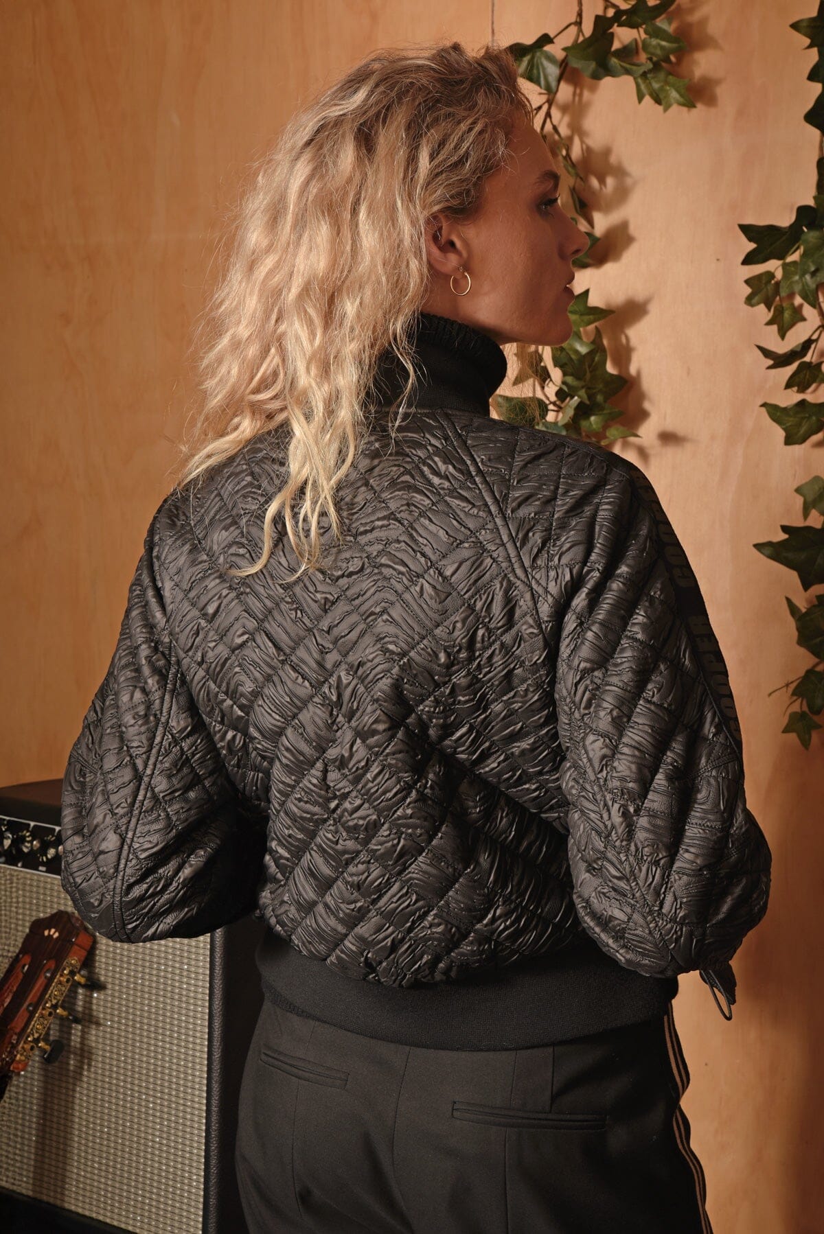ZIP IT OFF JACKET BLACK
