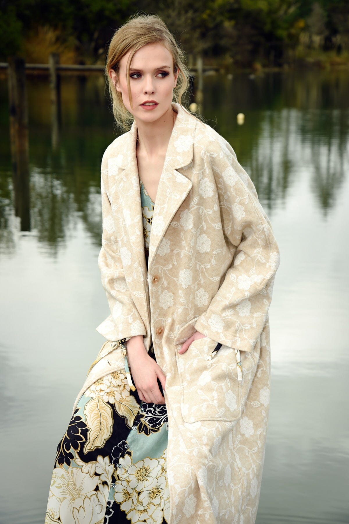 BY THE COAT VANILLA