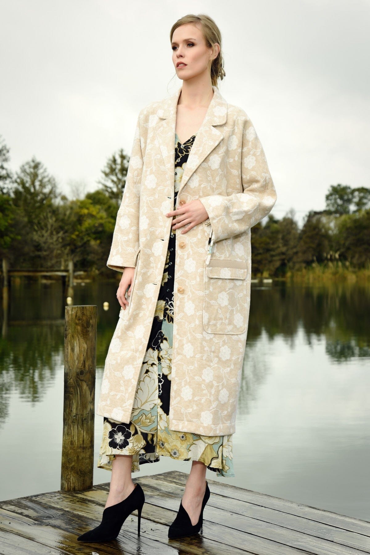 BY THE COAT VANILLA
