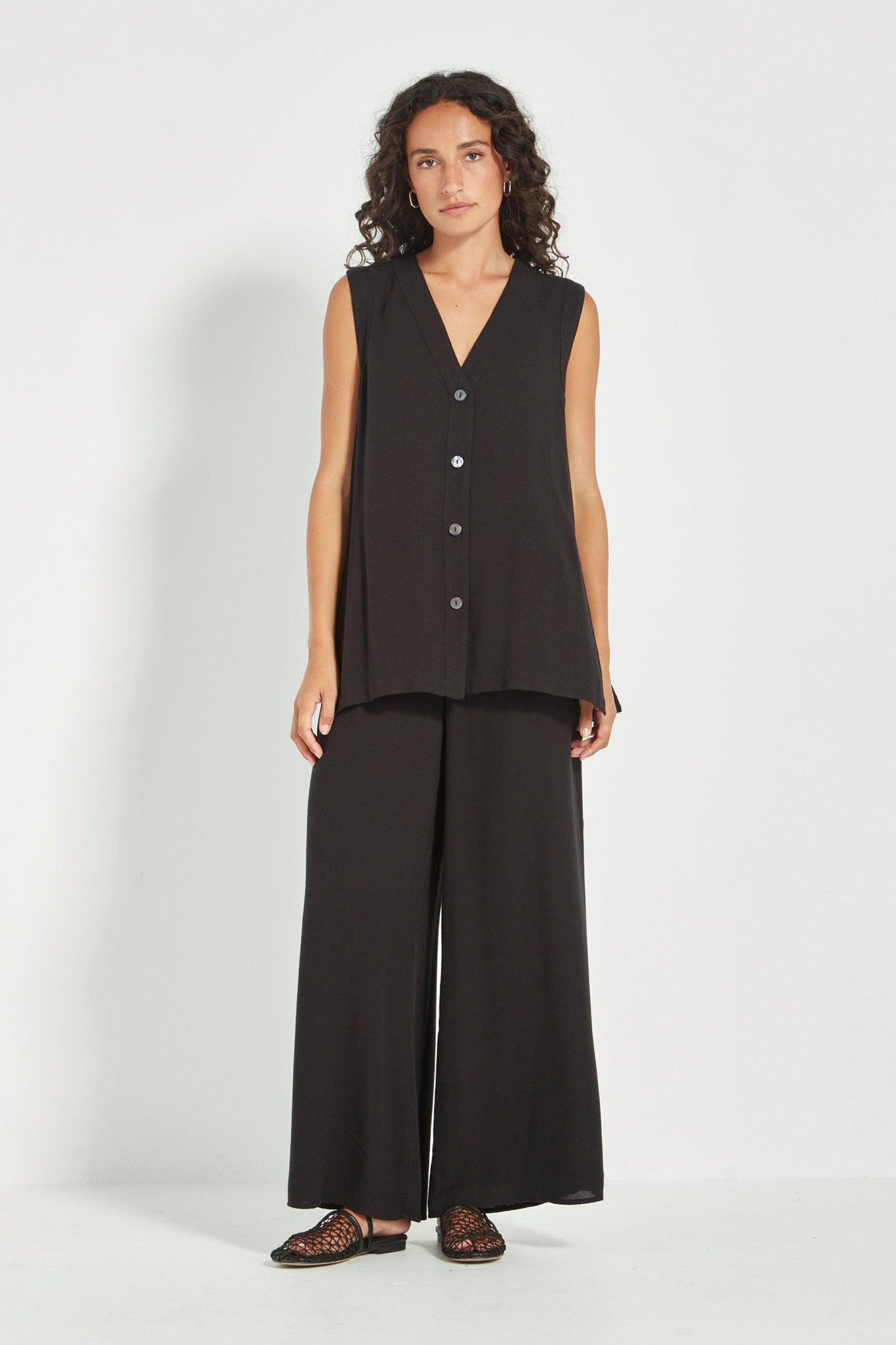 CAYMAN VEST - BLACK