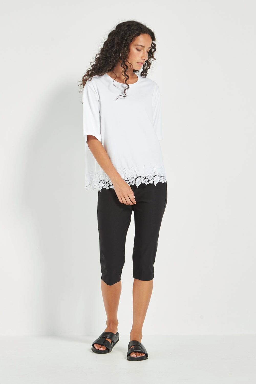 FOXY CAPRI PANT - BLACK