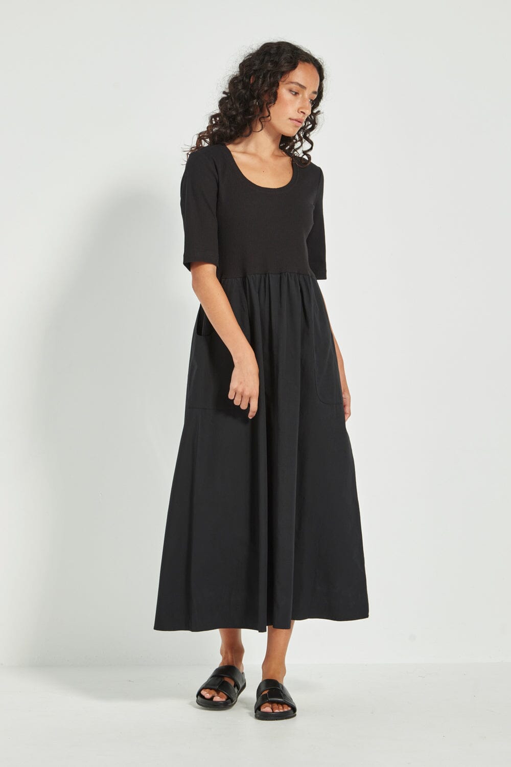 CONTESSA DRESS - BLACK