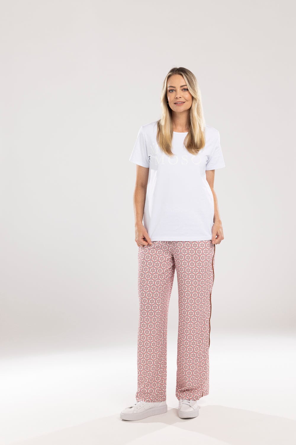 Ena Tee White