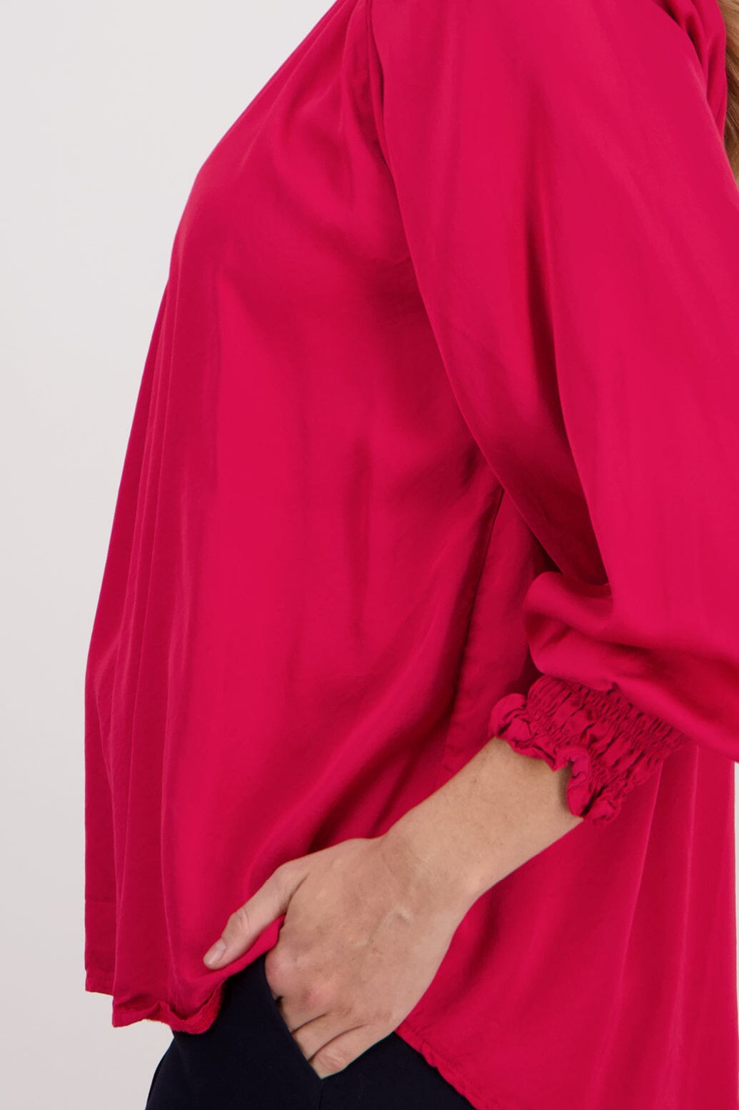 Hollis Top Red
