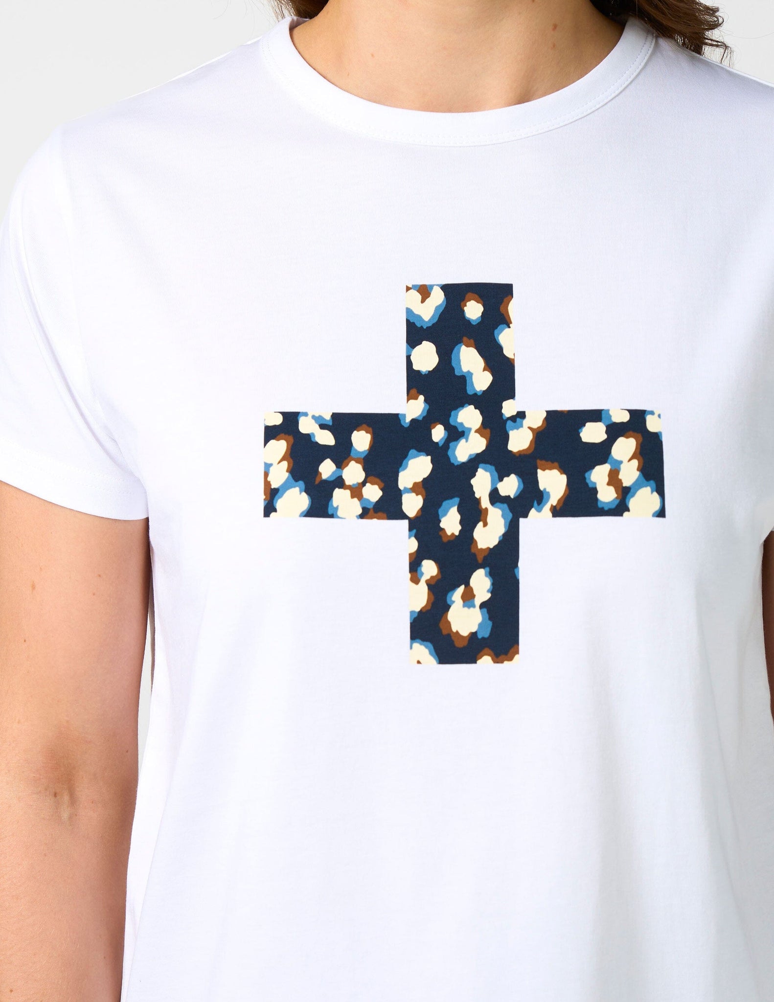 Ace Tee Leopard Cross White