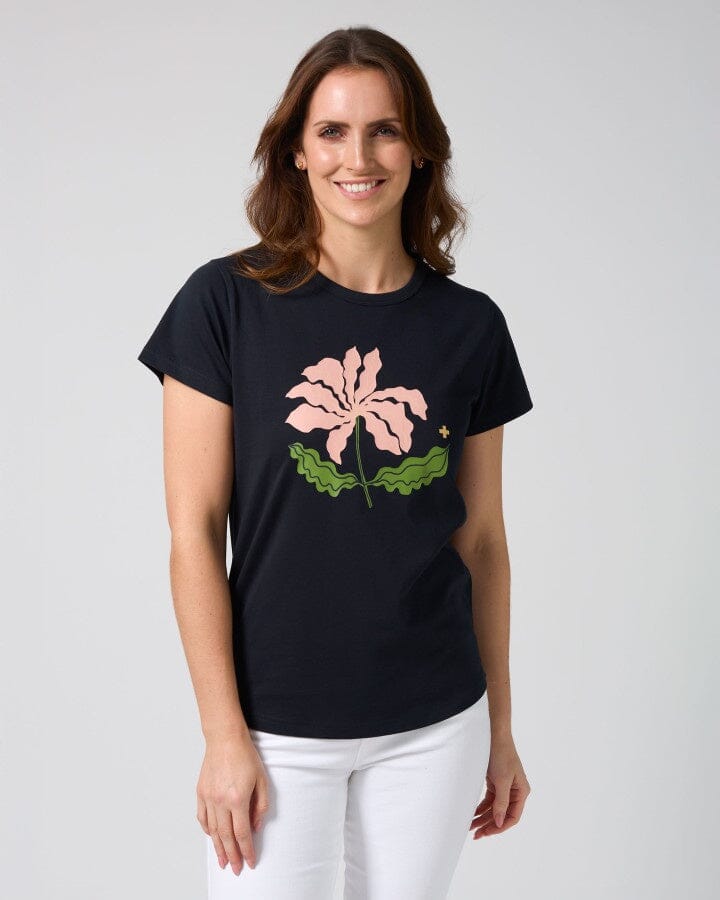 Classic Tee Blushing Blooms Navy