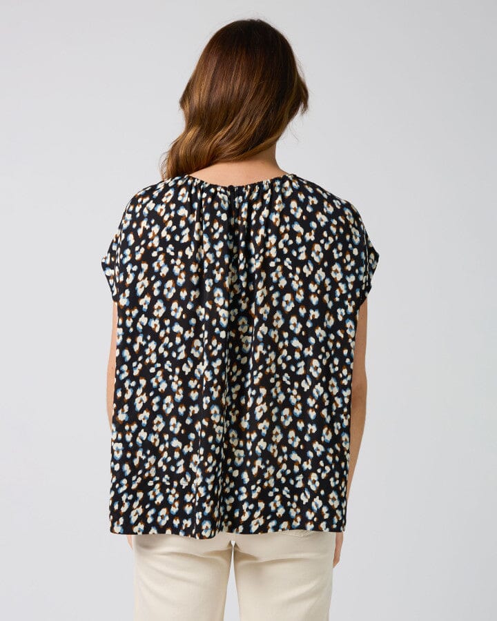 Clio Blouse Navy Leopard