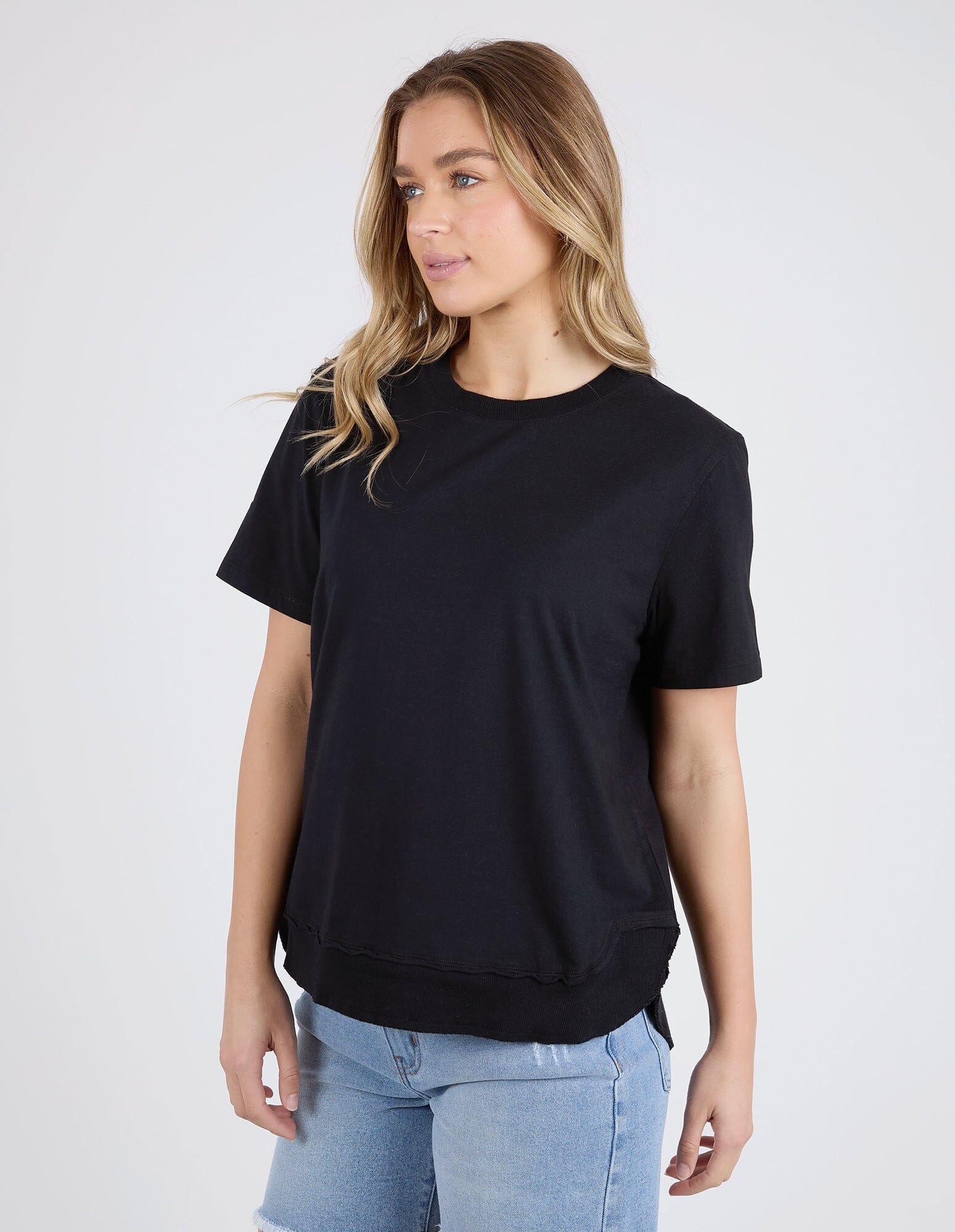 FARRAH SS TEE BLACK