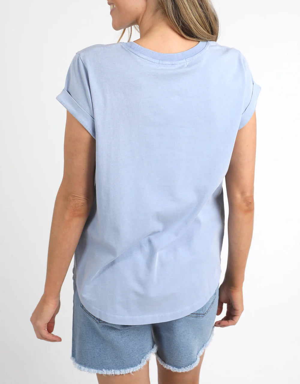 SIGNATURE TEE - LIGHT BLUE