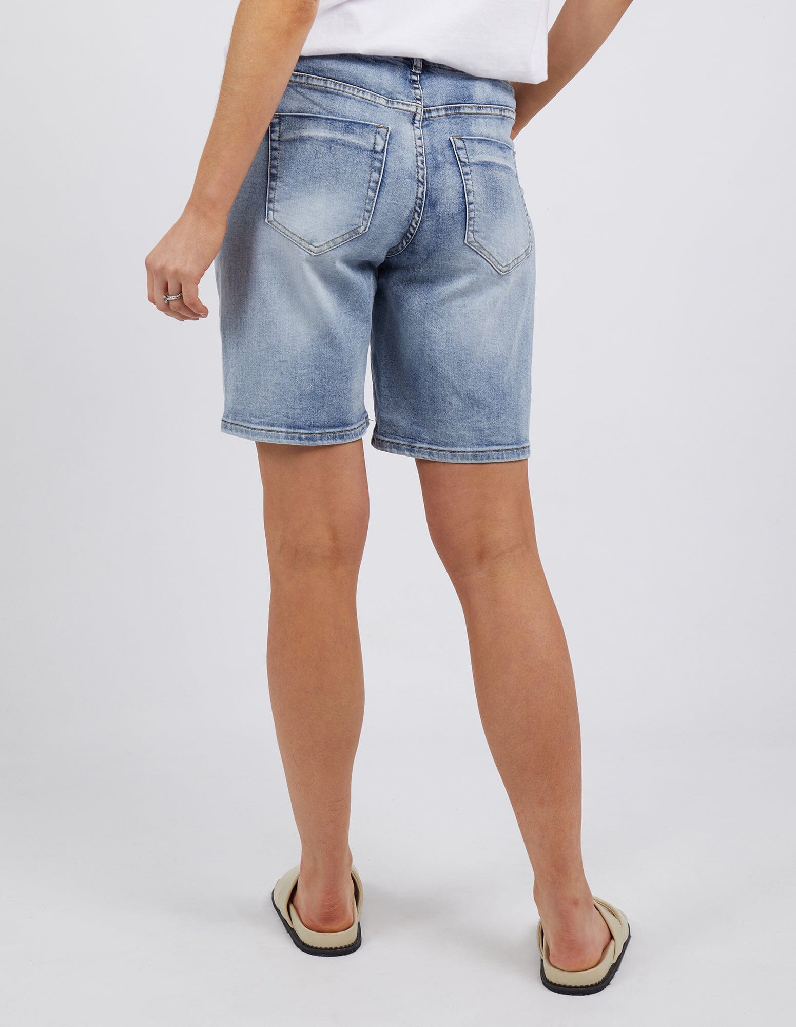 Gabby Bermuda Short Mid Blue