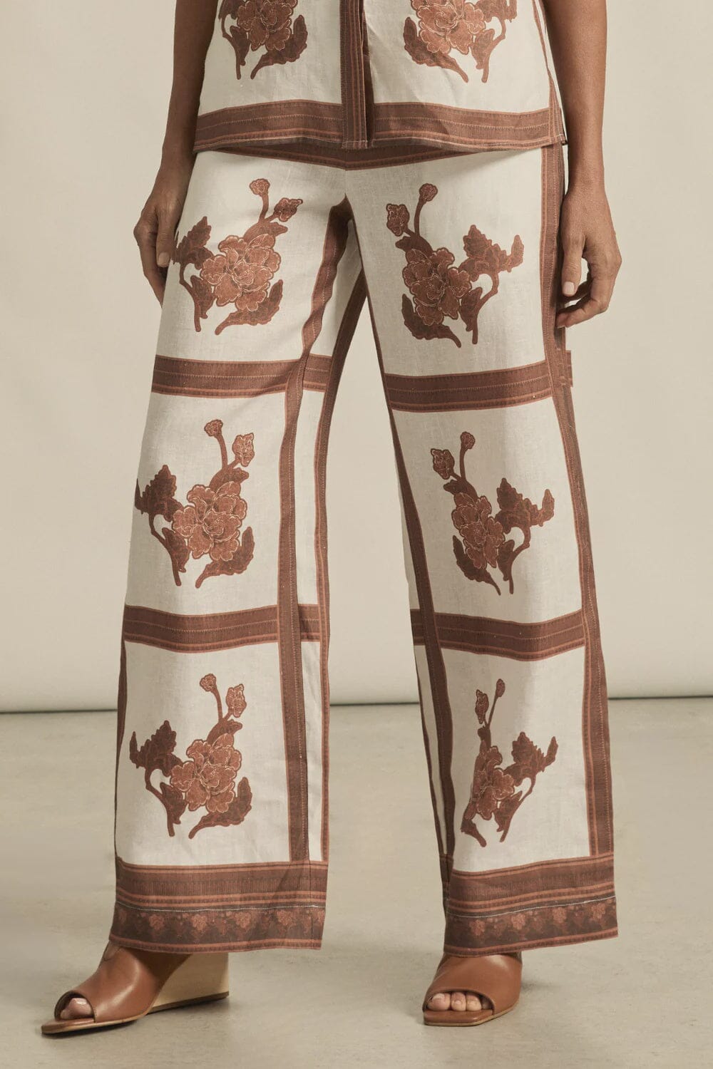 Gesture Pant Coffee Collage