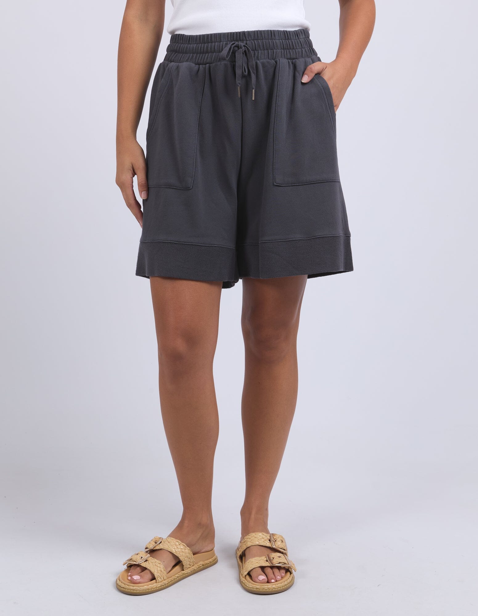 Hustler Short Charcoal