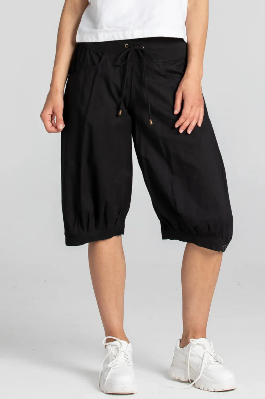 JADA SHORTS BLACK.