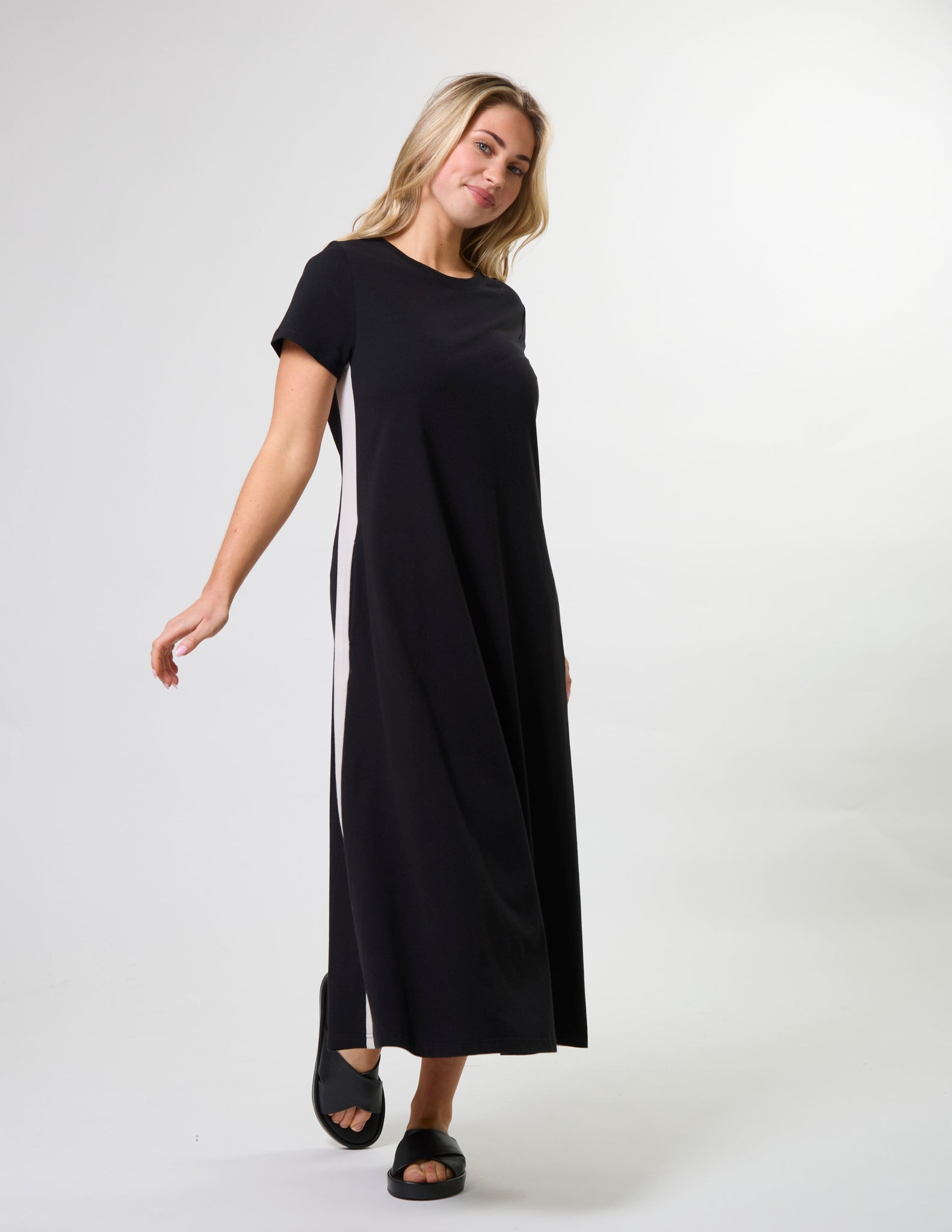 Leah Dress Black Stipe
