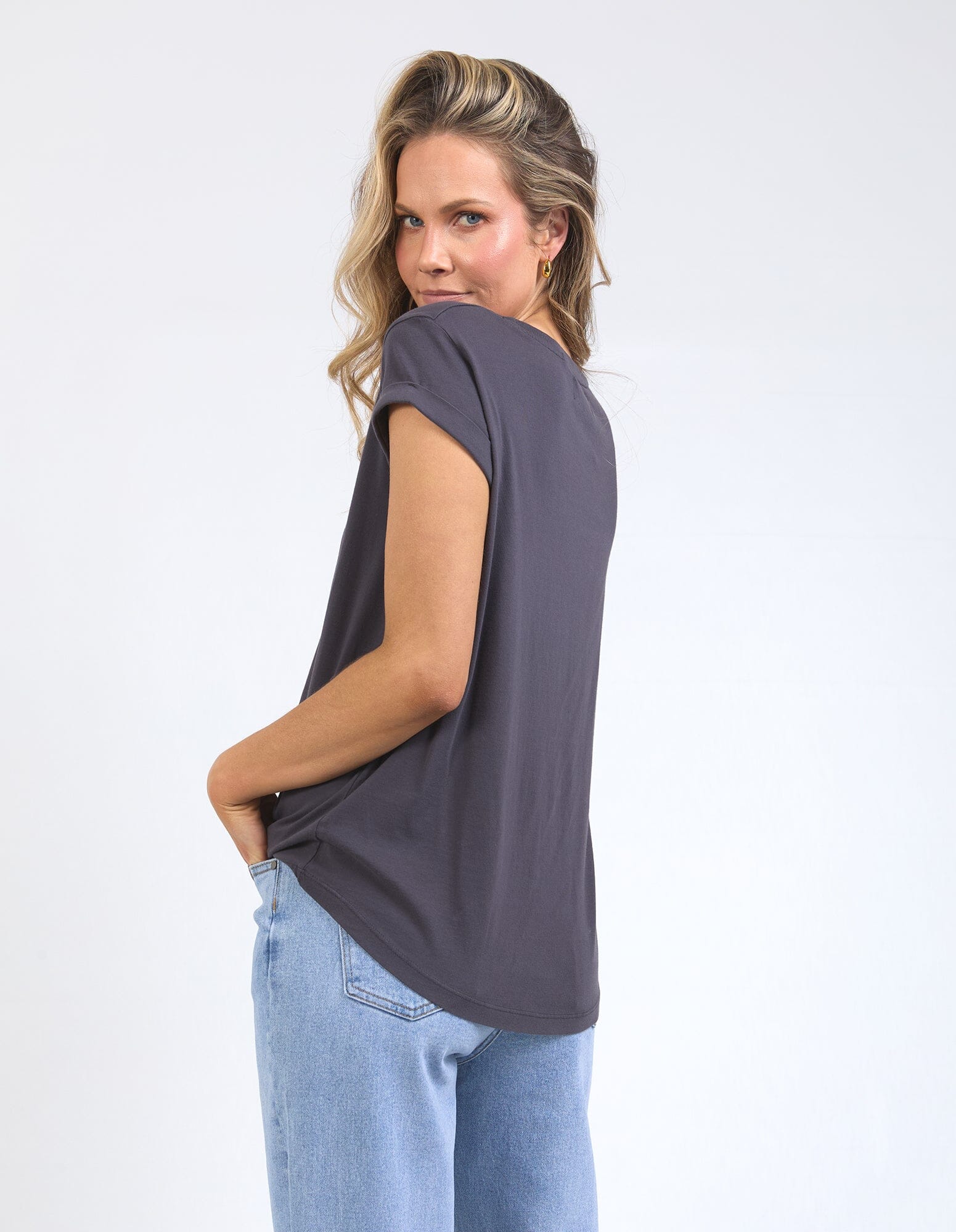 Manly Tee Coal