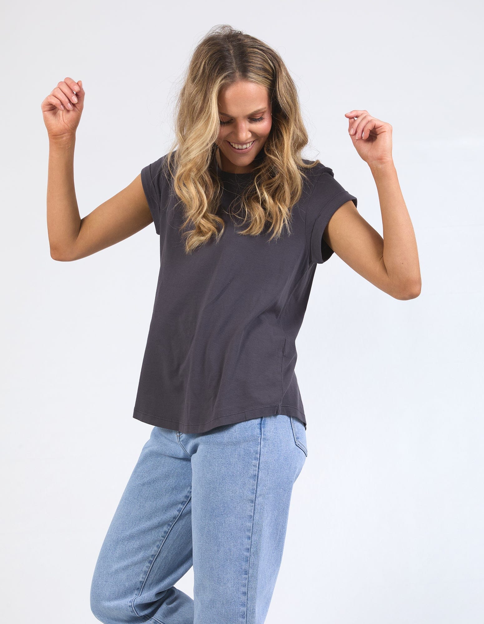 Manly Tee Coal