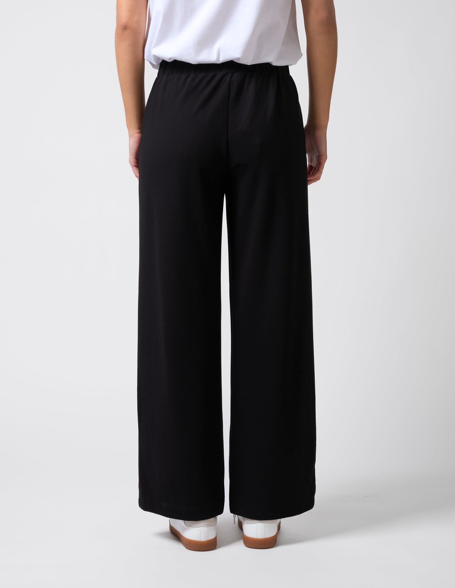 Ria Pant Black