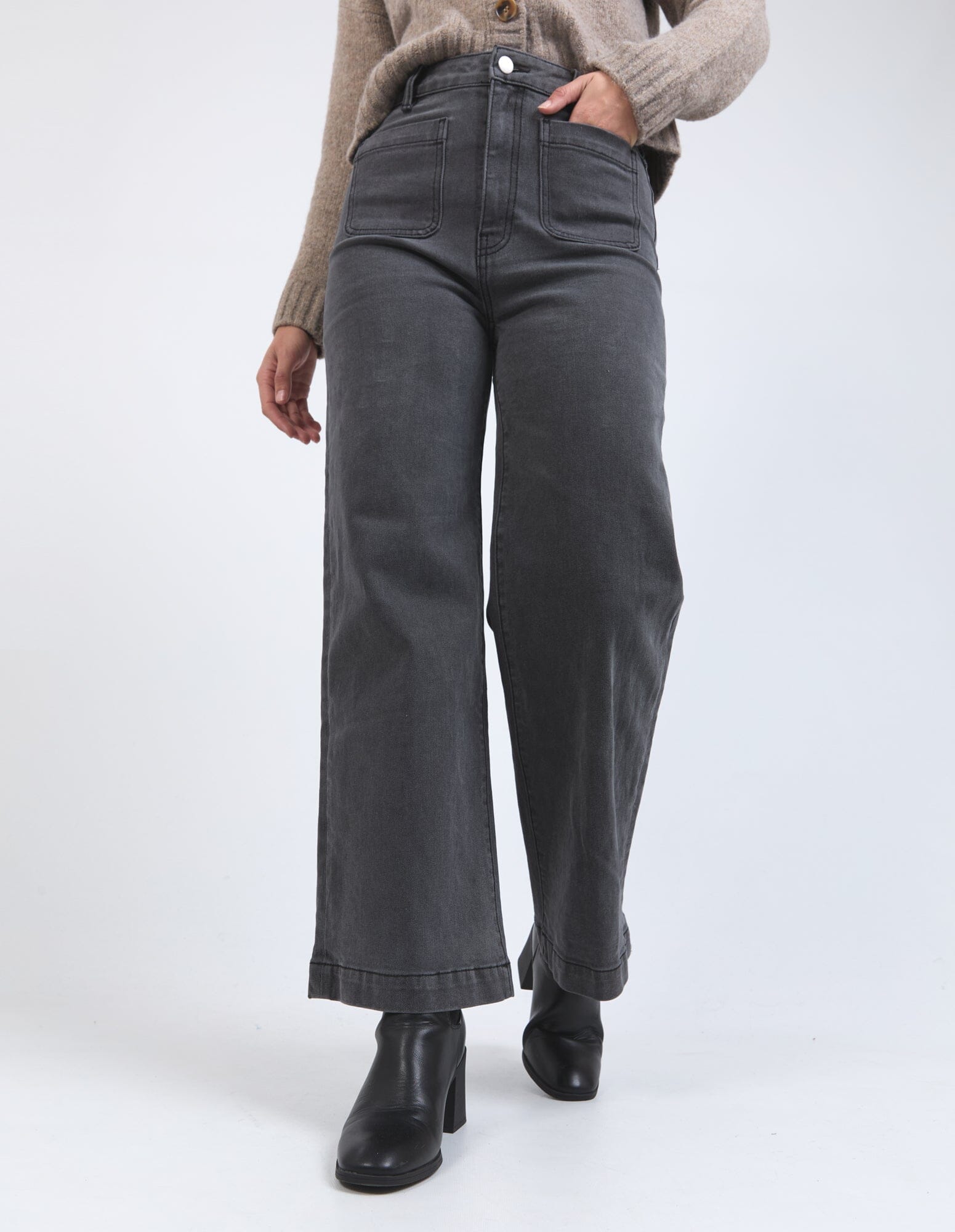 SARAH WIDE LEG JEAN WASHED BLACK