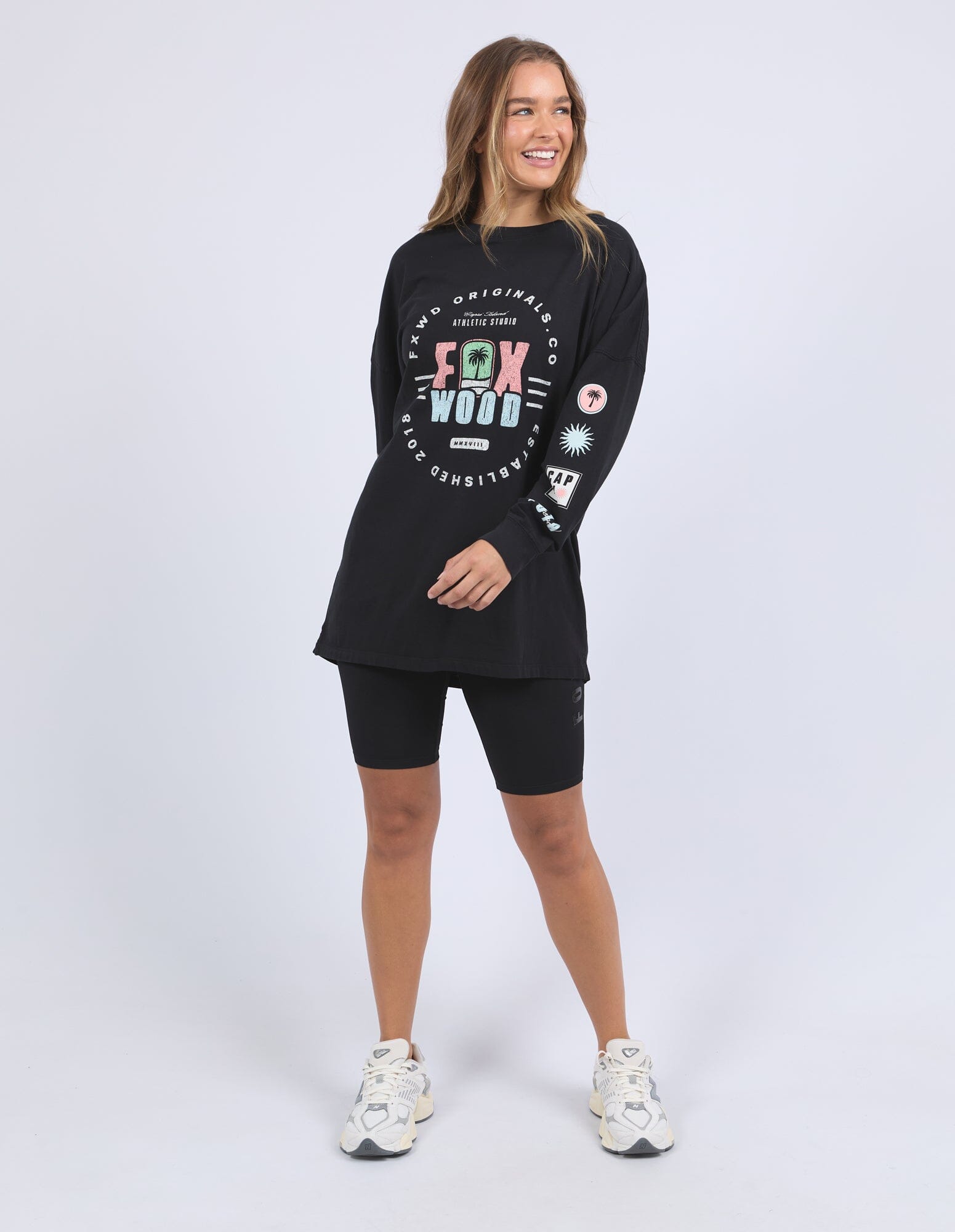 Vibes L/S Tee Washed Black